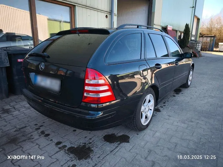 Mercedes-Benz C 220
