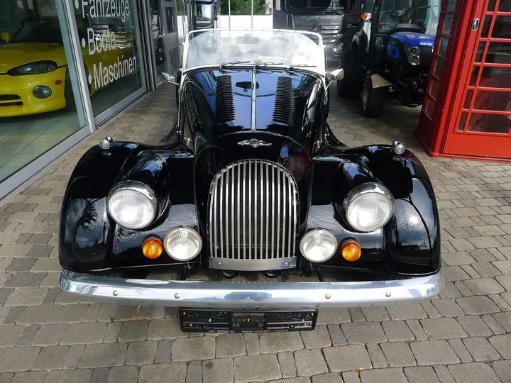 Morgan Plus 8