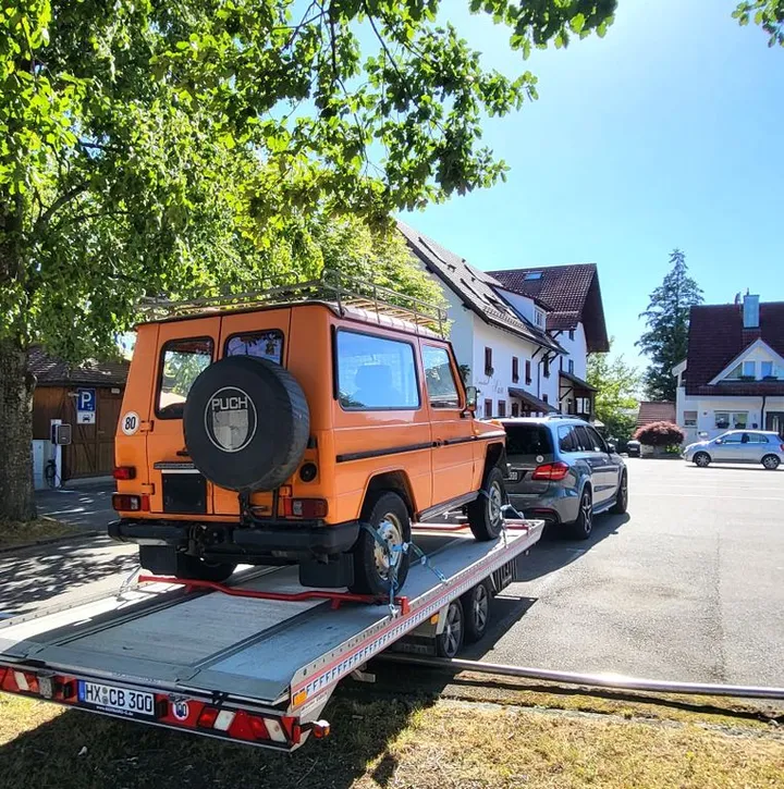 Mercedes-Benz G 230