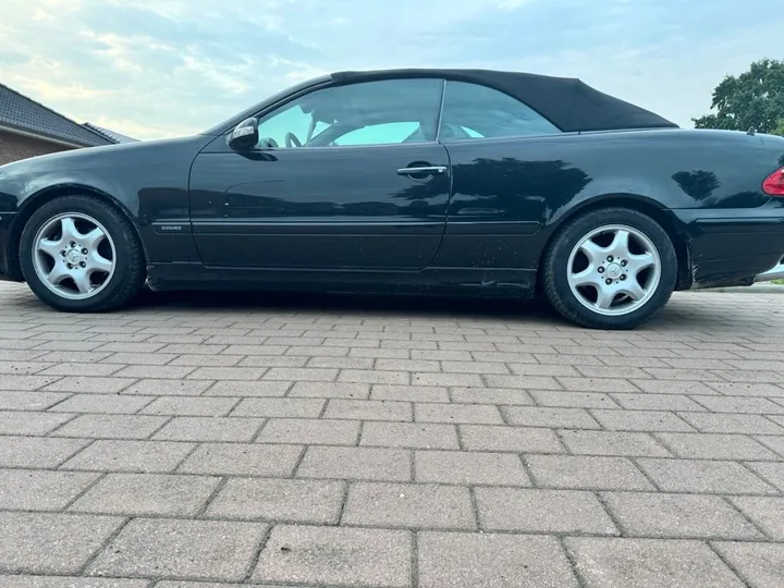 Mercedes-Benz CLK 320