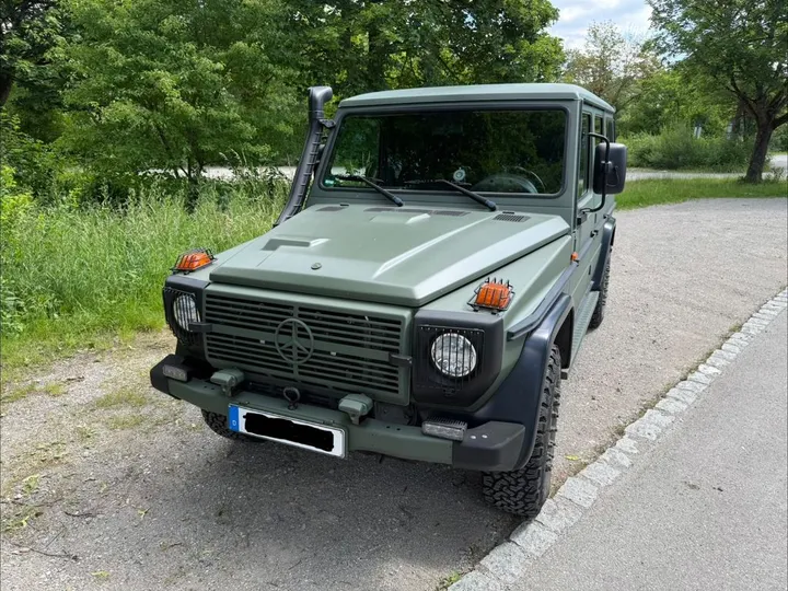 Mercedes-Benz G 300