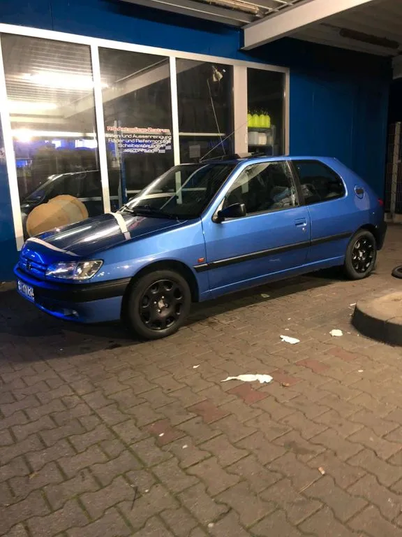 Peugeot 306