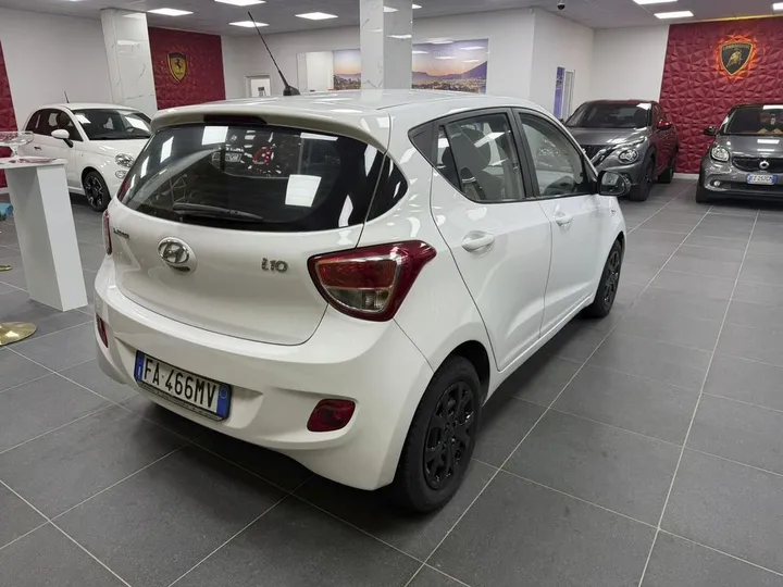 Hyundai i10