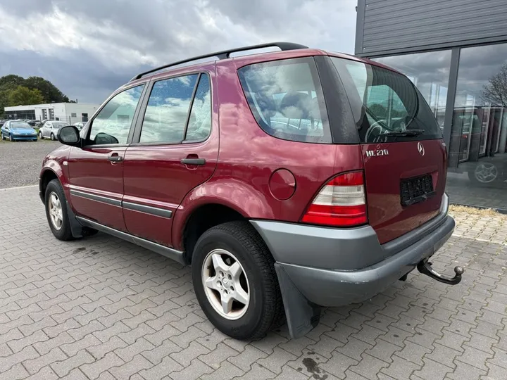 Mercedes-Benz ML 270