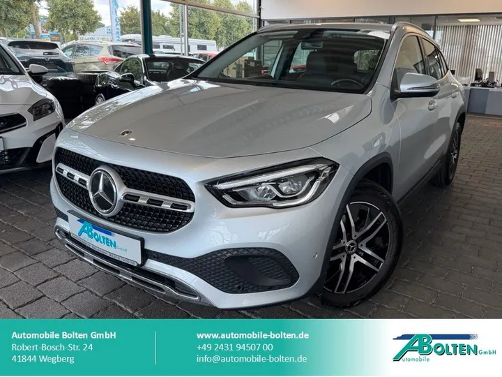 Mercedes-Benz GLA 200
