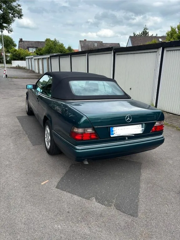 Mercedes-Benz E 200