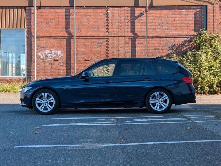 BMW 320