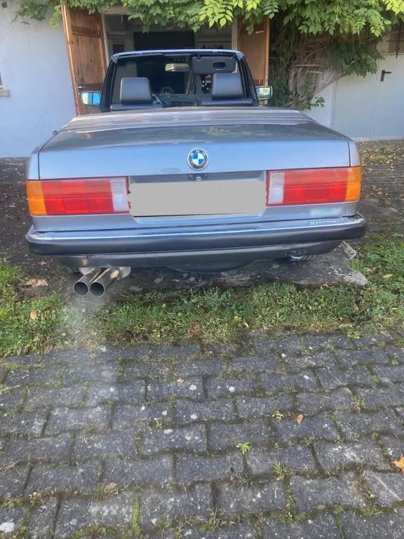 BMW 325