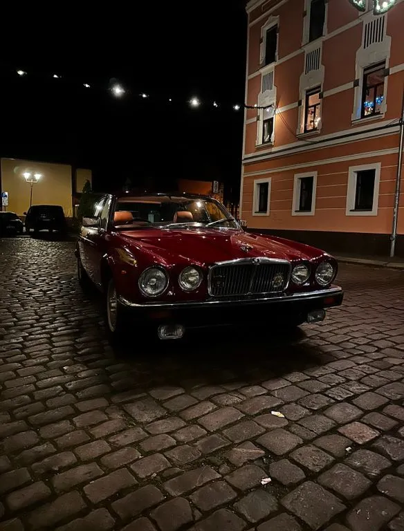 Jaguar XJ6