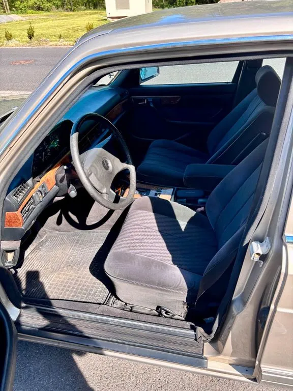 Mercedes-Benz 420