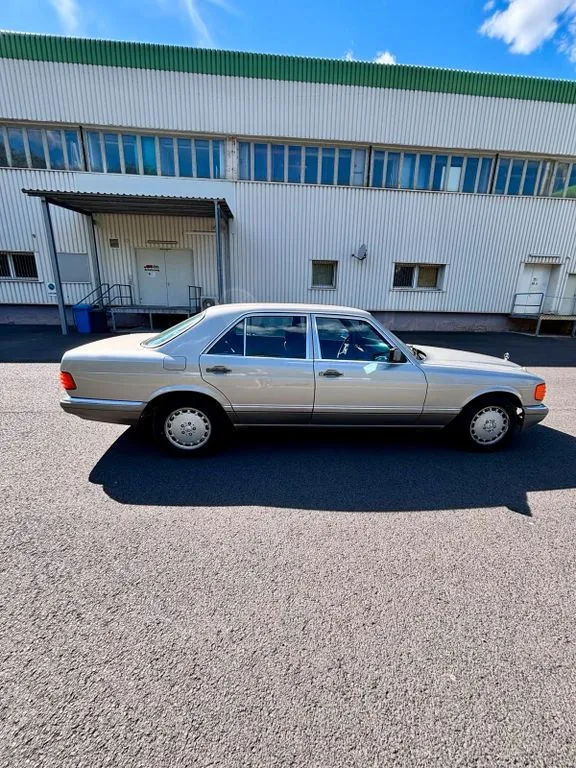 Mercedes-Benz 420