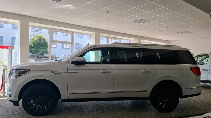 Lincoln Navigator