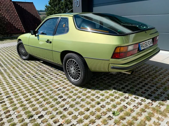 Porsche 924