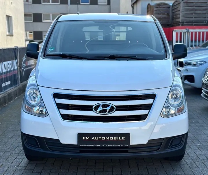 Hyundai H-1