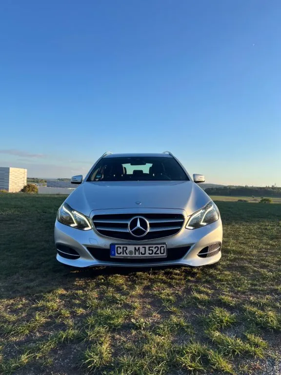 Mercedes-Benz E 200