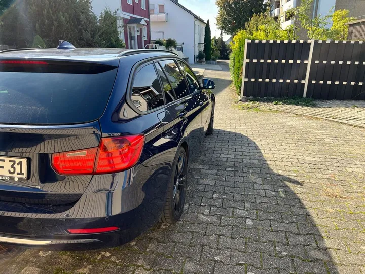 BMW 320