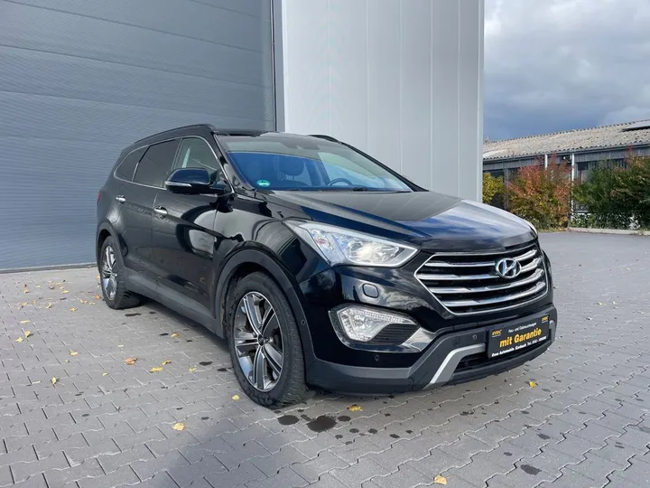 Hyundai Grand Santa Fe
