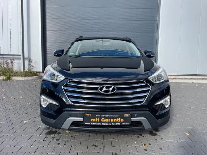 Hyundai Grand Santa Fe