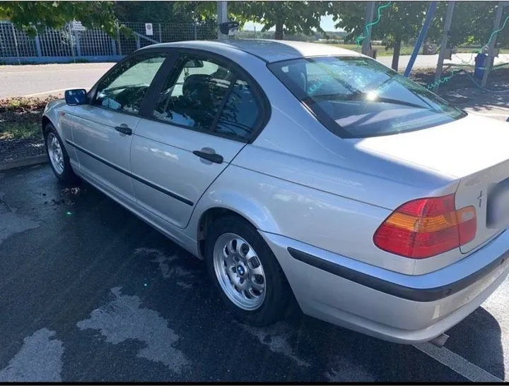 BMW 318