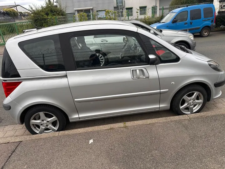 Peugeot 1007