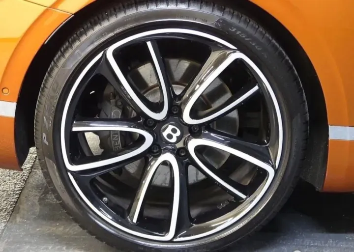 Bentley Continental