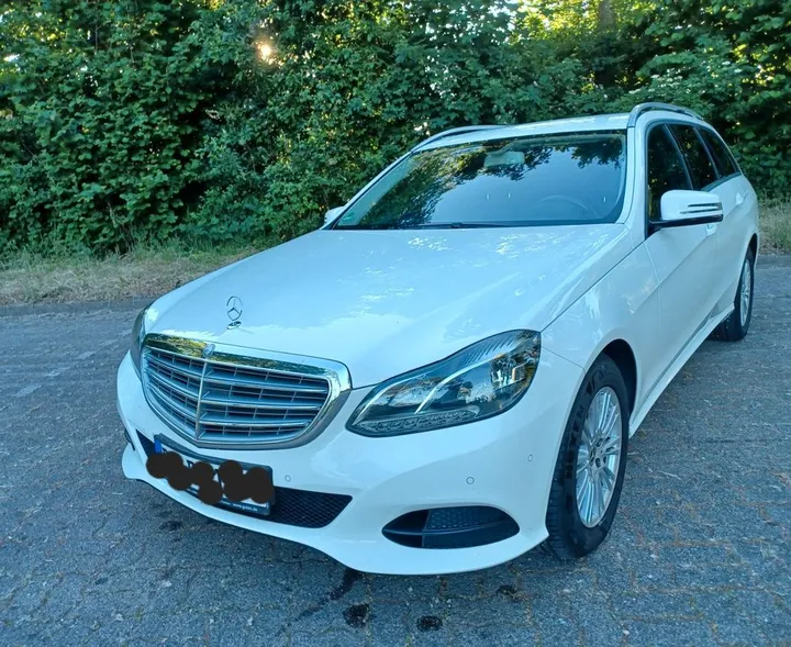 Mercedes-Benz E 220