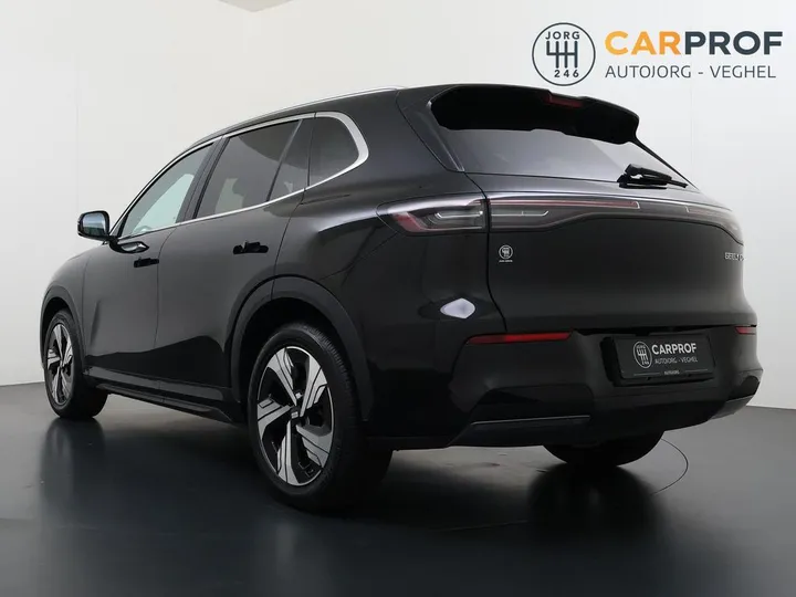 Geely E5