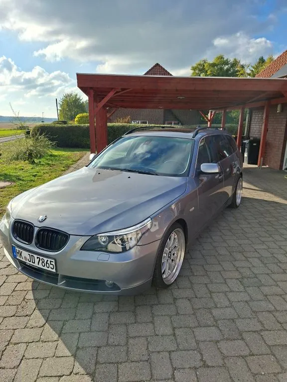 BMW 525