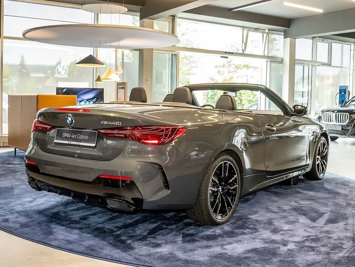 BMW M440