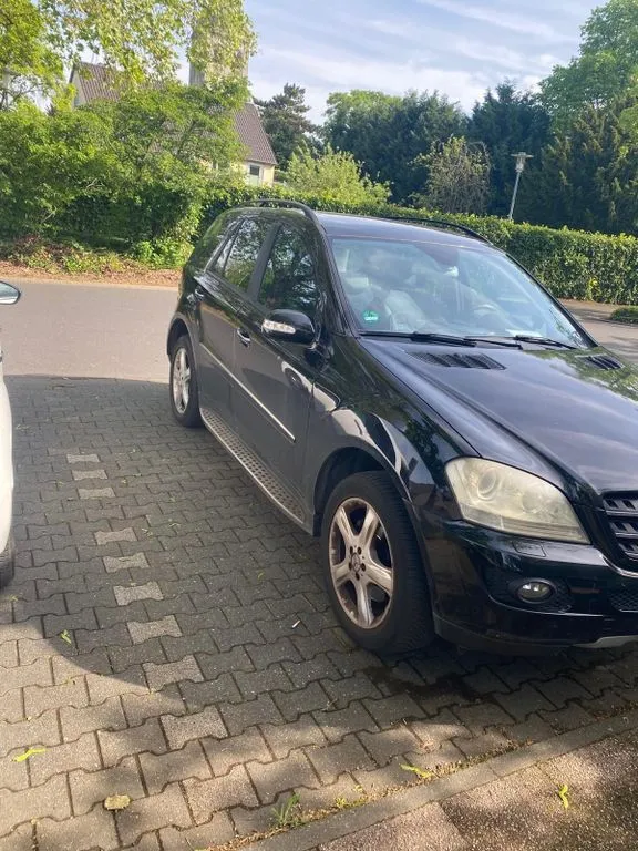 Mercedes-Benz ML 320