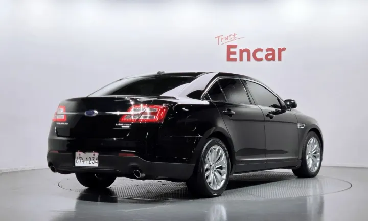 Ford Taurus