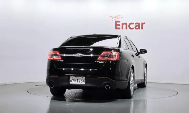 Ford Taurus