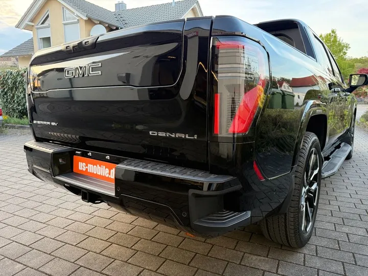 GMC Sierra