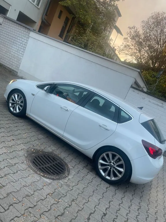 Opel Astra