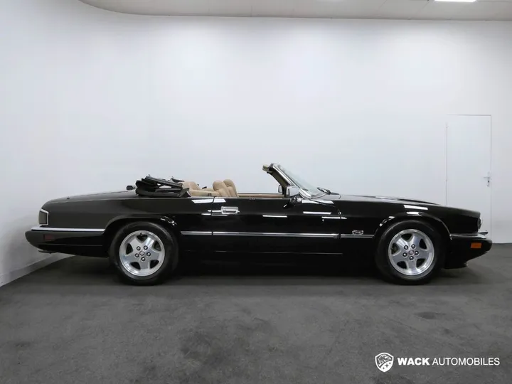 Jaguar XJSC