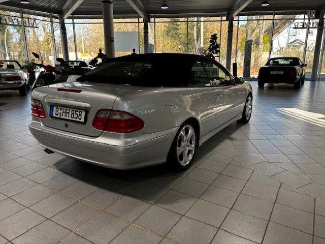 Mercedes-Benz CLK 230