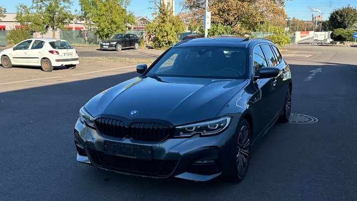 BMW 320