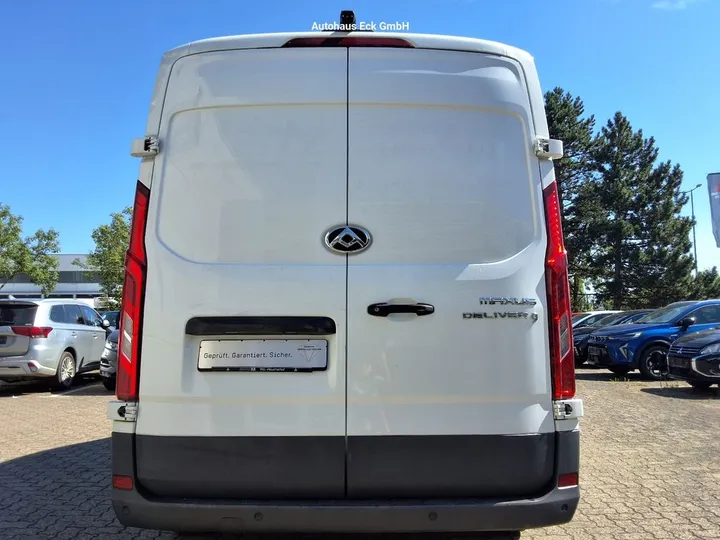 Maxus Deliver 9