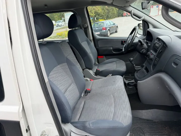 Hyundai H-1