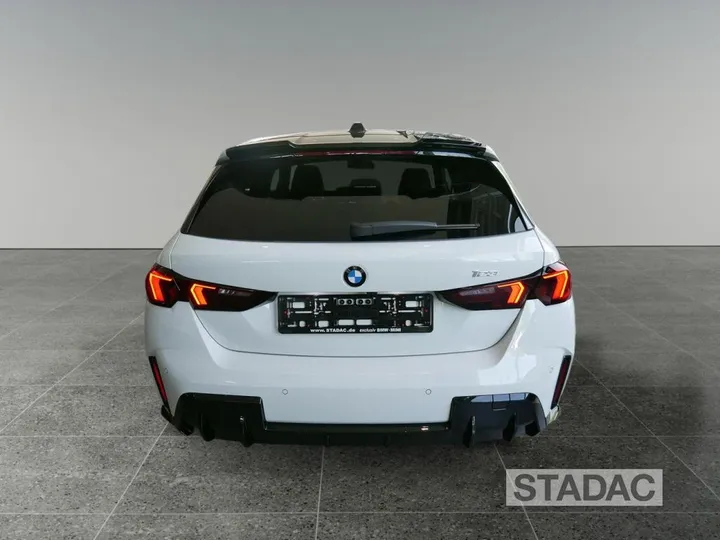 BMW 123