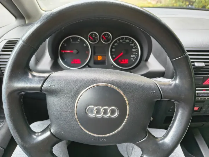 Audi A2