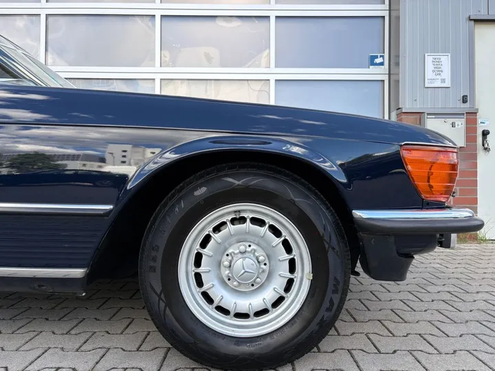 Mercedes-Benz 380