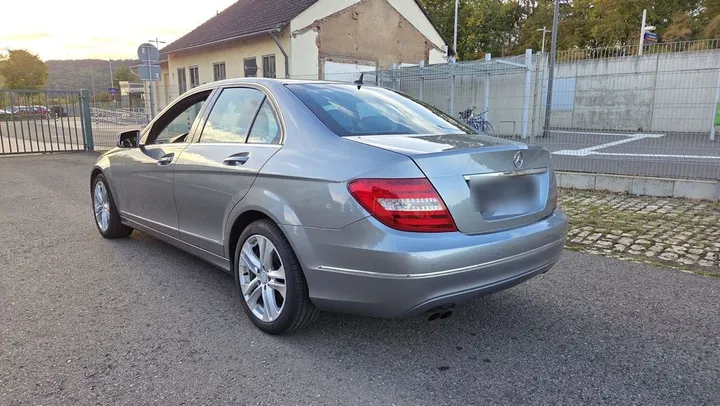 Mercedes-Benz C 180