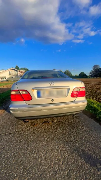 Mercedes-Benz CLK 200