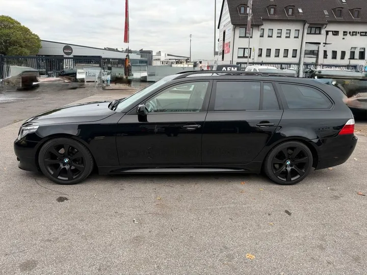 BMW 525