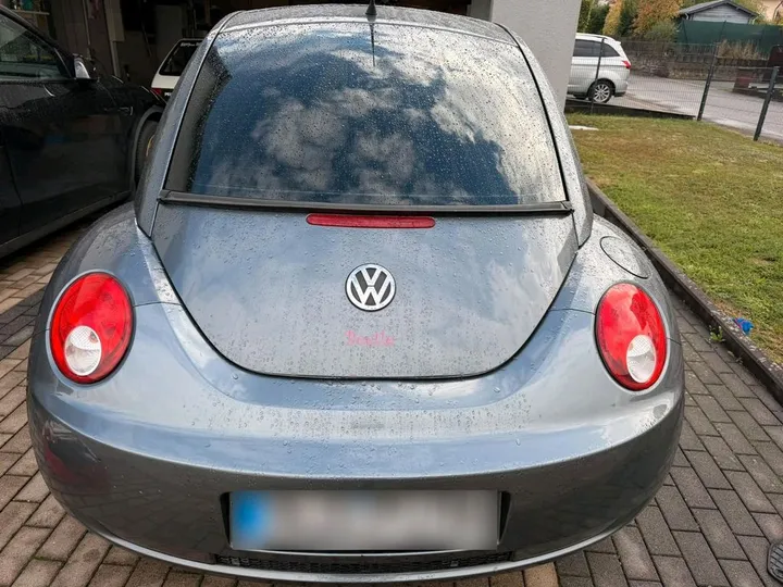 Volkswagen New Beetle