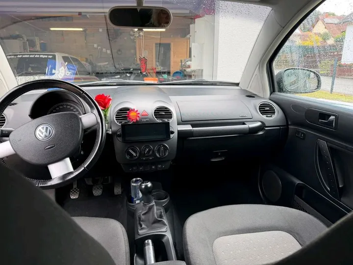 Volkswagen New Beetle