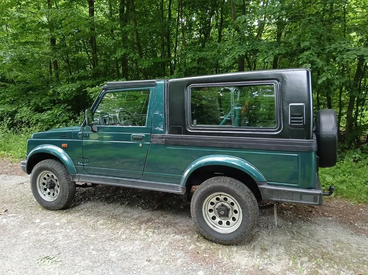 Suzuki SJ Samurai