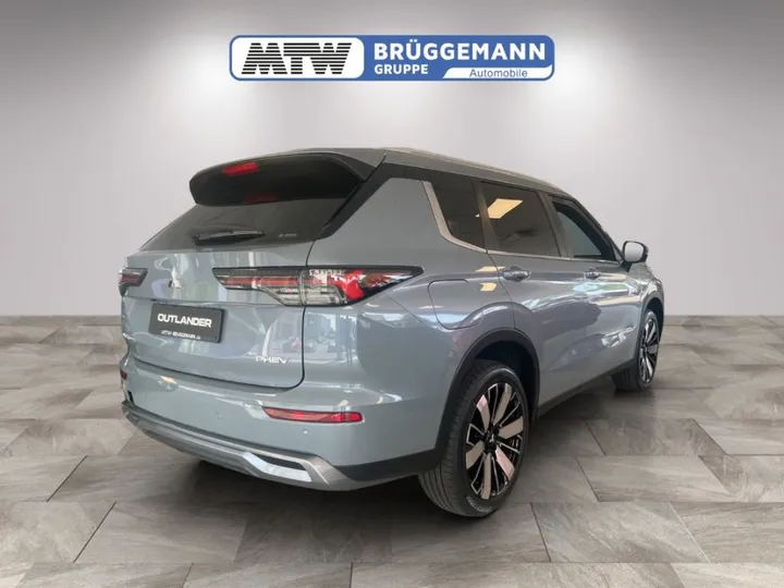 Mitsubishi Plug-in Hybrid Outlander