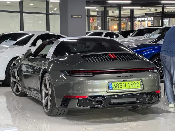 Porsche 911